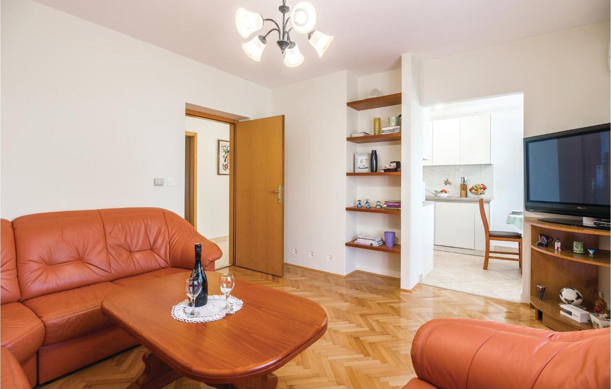 Amazing Apartment In Veprinac With Kitchen Kültér fotó