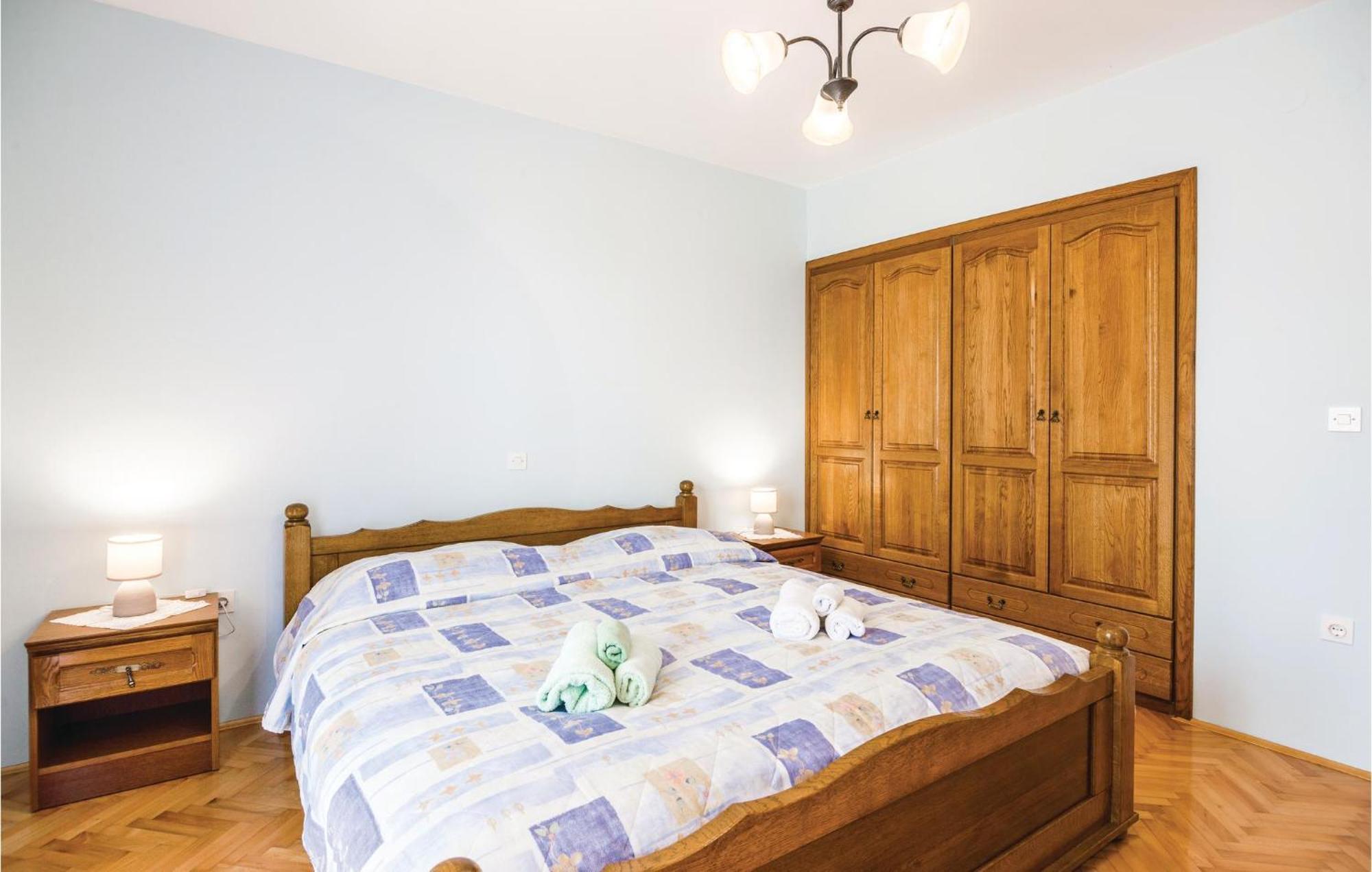 Amazing Apartment In Veprinac With Kitchen Kültér fotó